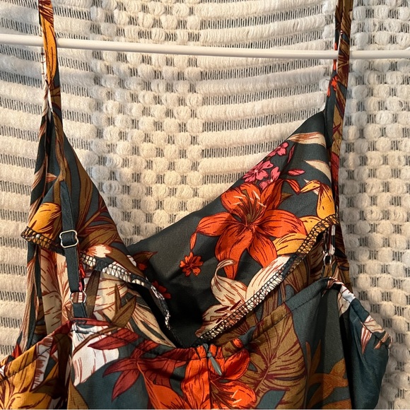 SHEIN DRESS - Picture 5 of 5